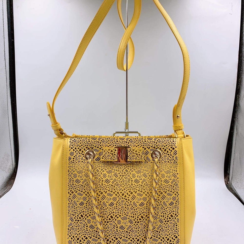 Salvatore Ferragamo two way bag 💯 percent authentic - Picture 11 of 16